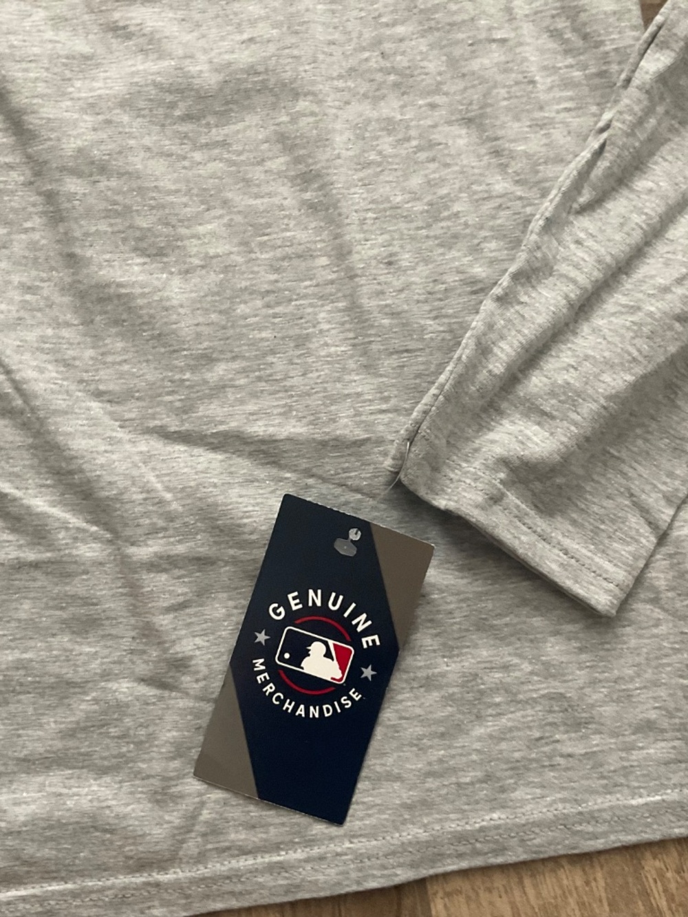 Chicago Cubs Long Sleeve Tee - Picture 2 of 4